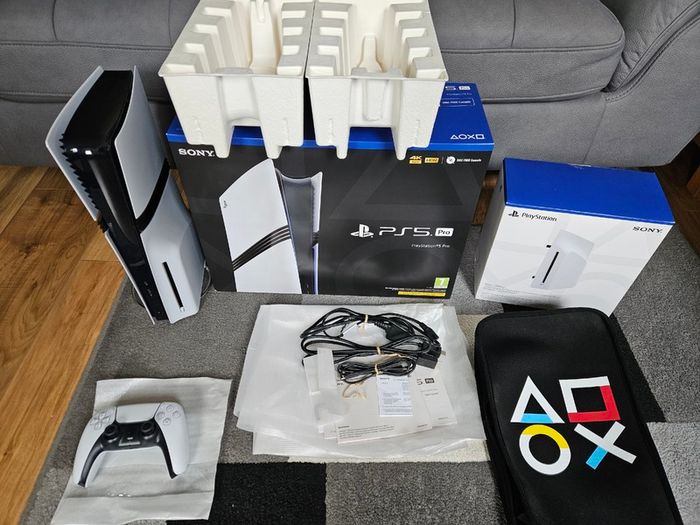 Ps5 pro + Disc Drive + Stand. Pristine Condition - Gta VI ready
