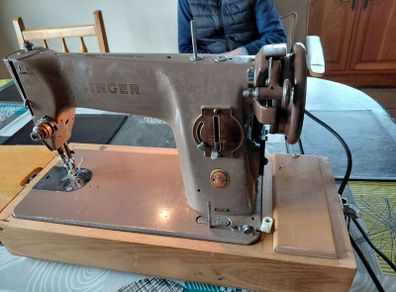 Singer portable Sewing machine