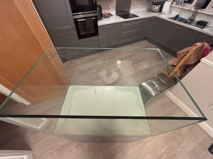 Aqua Spec 280litre with matching Aqua Spec Cabinet