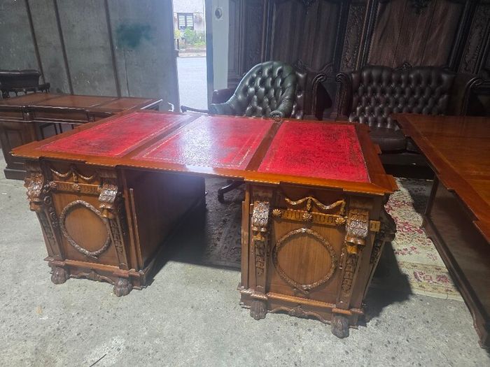 Thomas Chippendale Lions Head Carved Twin Pedestal Partner Desk+ chair+ table