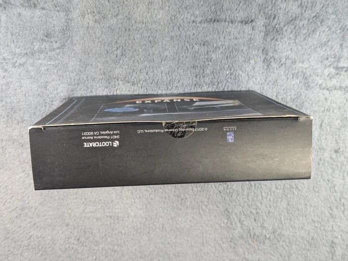 The Exspance Rocinante spacecraft 8 inch replica plus The Exspance Rocinante spacecraft Diorama box lootcrate