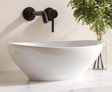 White Ceramic Oval Bathroom Vessel Sink 41.5x34x15cm  Countertop Basin, Modern Vanity Art Deco Style, Smooth Glazed Finish, Easy to Clean, Bathroom or Cloakroom Use