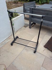 Clothes rail