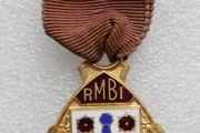 Vintage 1957 Royal Masonic R.M.B.I. Steward Enameled Medal / Badge