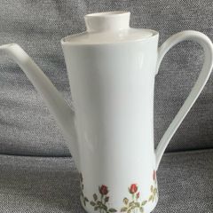Tea pot