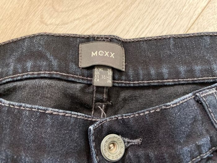 Mexx Ladies Black Jeans with turn ups Size 10