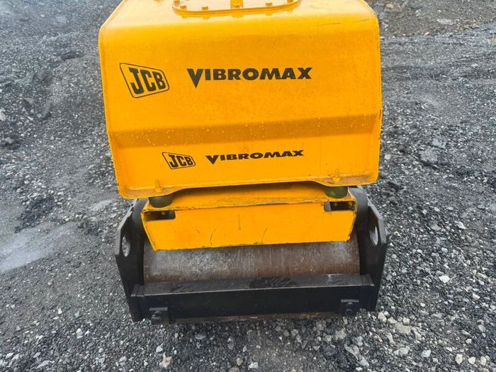 JCB  roller