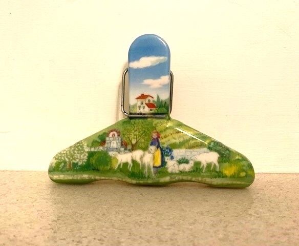 Vintage Italian Food Clip Pastoral Scene