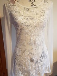 Size 8 White Lace Top