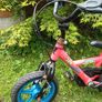 Childs bike with stabilisers Image 3