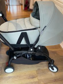 yoyo bassinet Olive colour