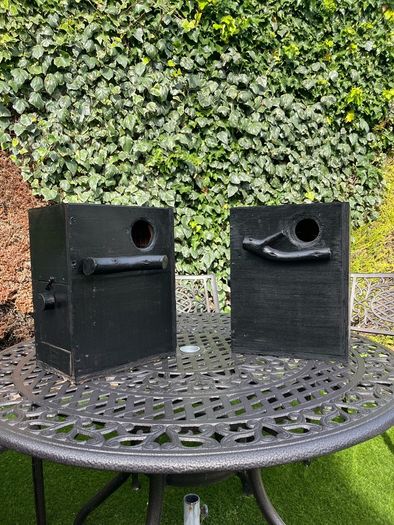 2 Nest Boxes