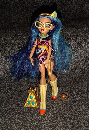 Monster high dolls