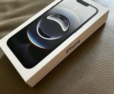 iPhone 16e 128GB Black