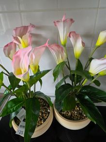 2 artificial calla lily