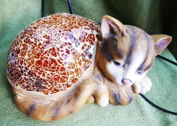 Vintage Cat Lamp - Table Lamp