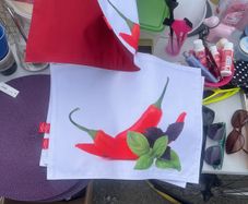 4x chilli / white -red table sets