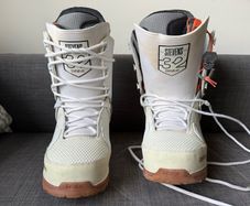 Snowboard boots: ThirtyTwo Stevens TM. Size 11UK