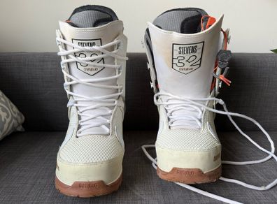 Snowboard boots: ThirtyTwo Stevens TM. Size 11UK
