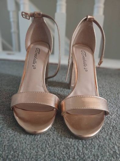Rose gold heels - Size 5.5