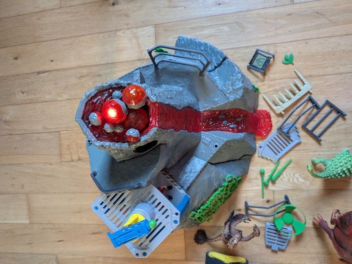 2 x Schleich Sets Dino Volcano & Truck