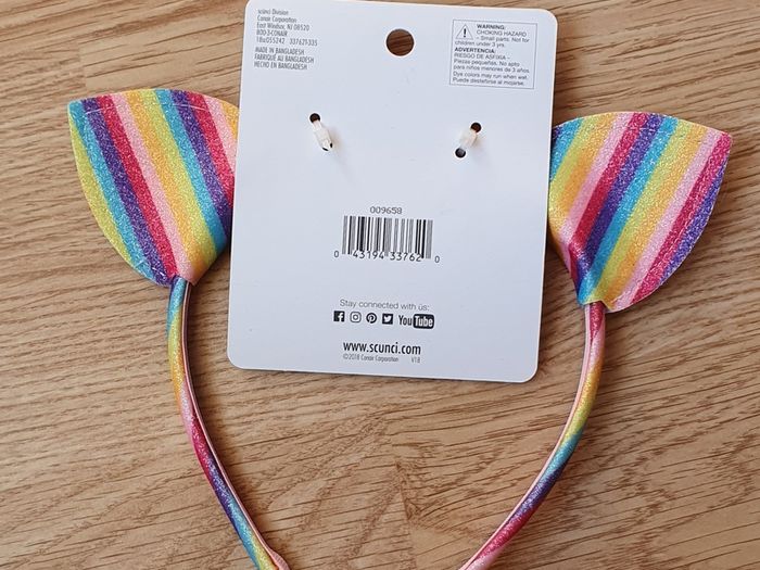 BNWT - A Super Cute Rainbow Hairband - E