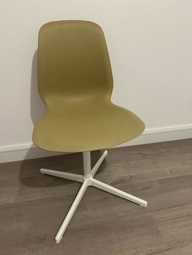Office swivel chair