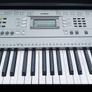 Yamaha Psr E353 digital keyboard with stand Image 6