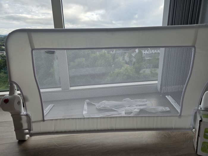 Toddler bed guard