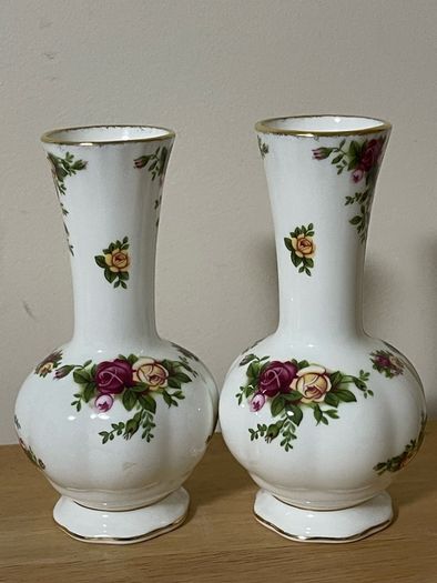 Royal Albert Old Country Roses vases