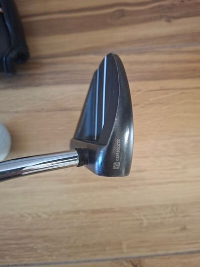 Odyssey Black V-Line White Hot Pro Putter