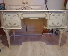 french style dressing table