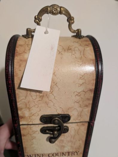 Wooden wine carry case