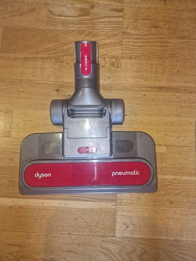 Dyson Pheumatic Head,2 new attachments