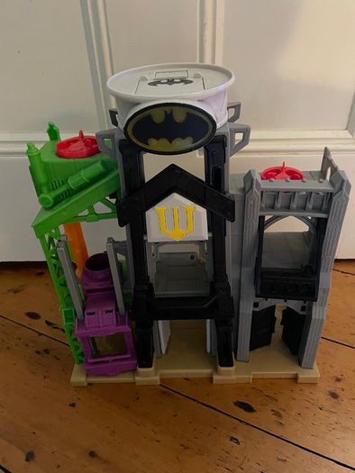 Imaginext DC Playsets, Vehicles and Characters