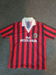 AC Milan retro football jersey and scarf