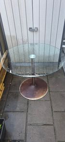 Round glass table