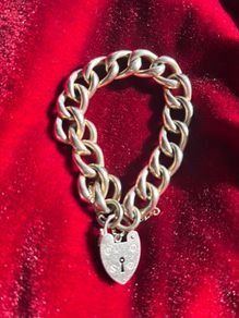 Stunning solid 9ct YELLOW GOLD bracelet