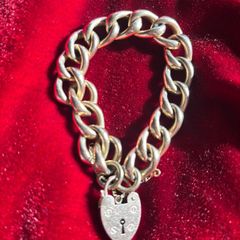 Stunning solid 9ct YELLOW GOLD bracelet