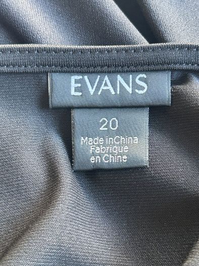 Ladies Black Tunic Buckle Top from Evans. Size UK 20 / EU 48.