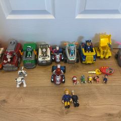 Paw Patrol vehicles and characters