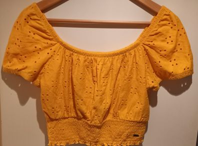 Hollister Cropped Top Size Small