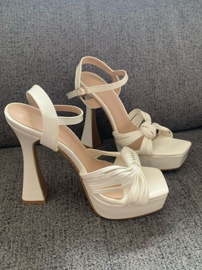 White straps sandal