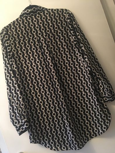 Zara shirt size XS would fit size 8/10 worn once