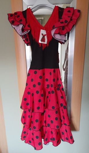 Girl's BRAND New Spanish Costume Dress
