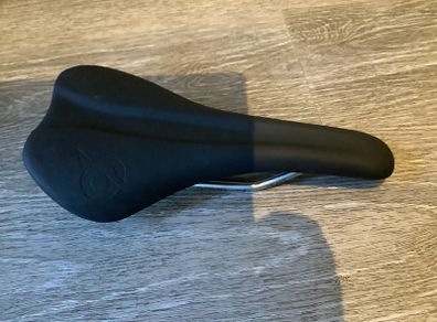 New genesis saddle