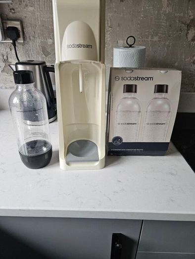 Sodastream machine with bottles