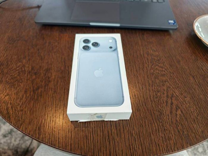 iPhone 18 Pro Max 256gb Glacier EU model. 1 week old. Trade-in/Swaps Welcome