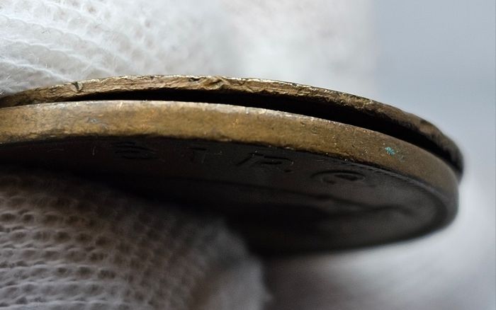Ireland 1968 1d Penny Mint Error Struck on Defective Planchet Tin Planchet