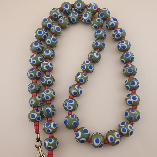 Vintage Venetian Style Thousand Eyes Leaf Green Glass,Blue Eyes Necklace 24 inches